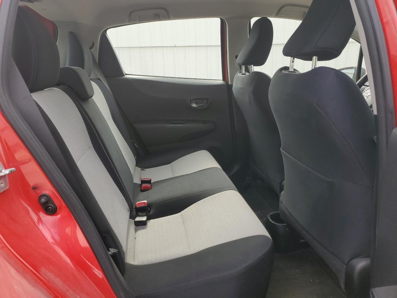 2012 Toyota Yaris VIN: JTDKTUD32CD517695 Lot: 57392355