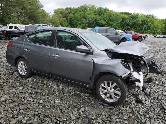  NISSAN VERSA 2018 Сірий