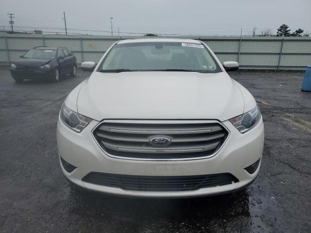  FORD TAURUS 2018 Biały