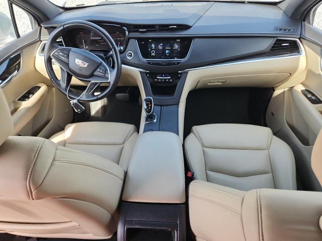  CADILLAC XT5 2018 Серебристый