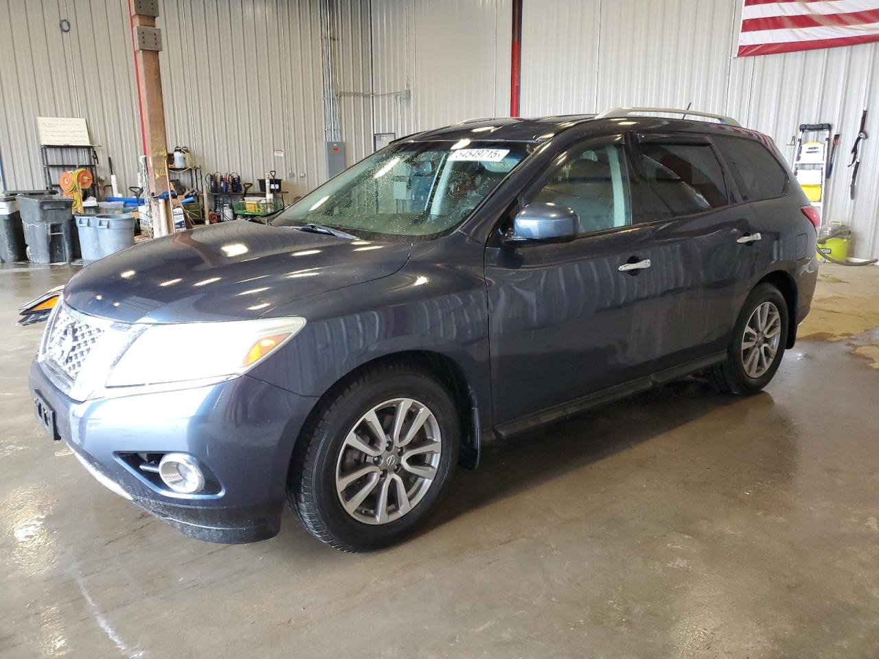 2015 Nissan Pathfinder S للبيع في Appleton، WI - Front End