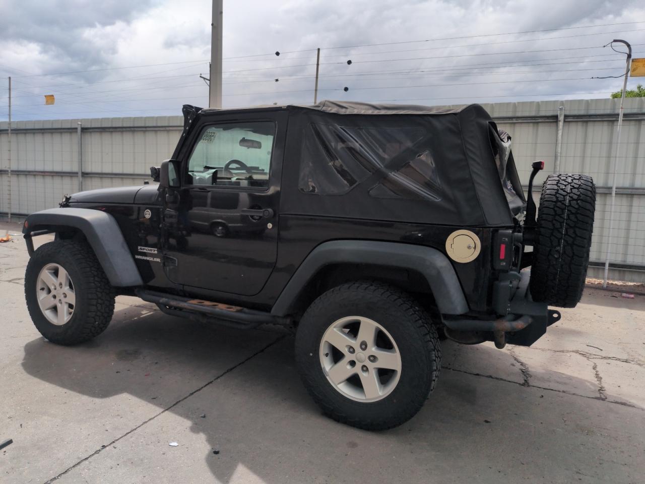2010 Jeep Wrangler Sport VIN: 1J4AA2D14AL157363 Lot: 56992495