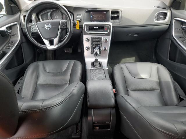  VOLVO V60 2018 Белы