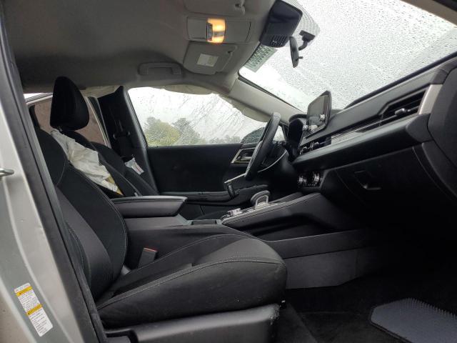  MITSUBISHI OUTLANDER 2022 Srebrny