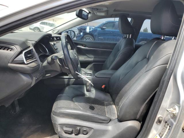  TOYOTA CAMRY 2018 Srebrny