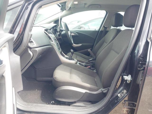 2010 VAUXHALL ASTRA EXCL