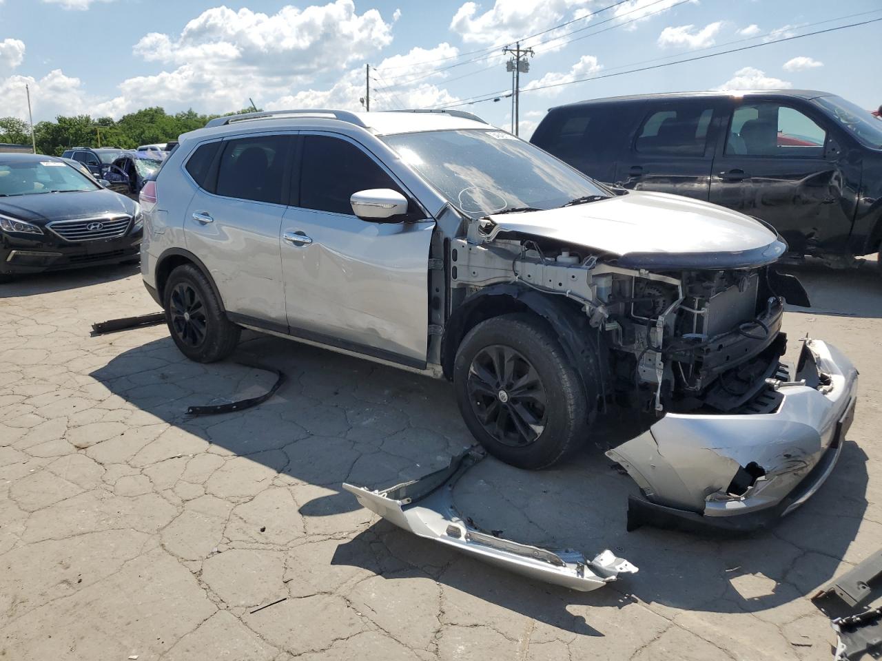 VIN KNMAT2MV5FP510471 2015 NISSAN ROGUE no.4