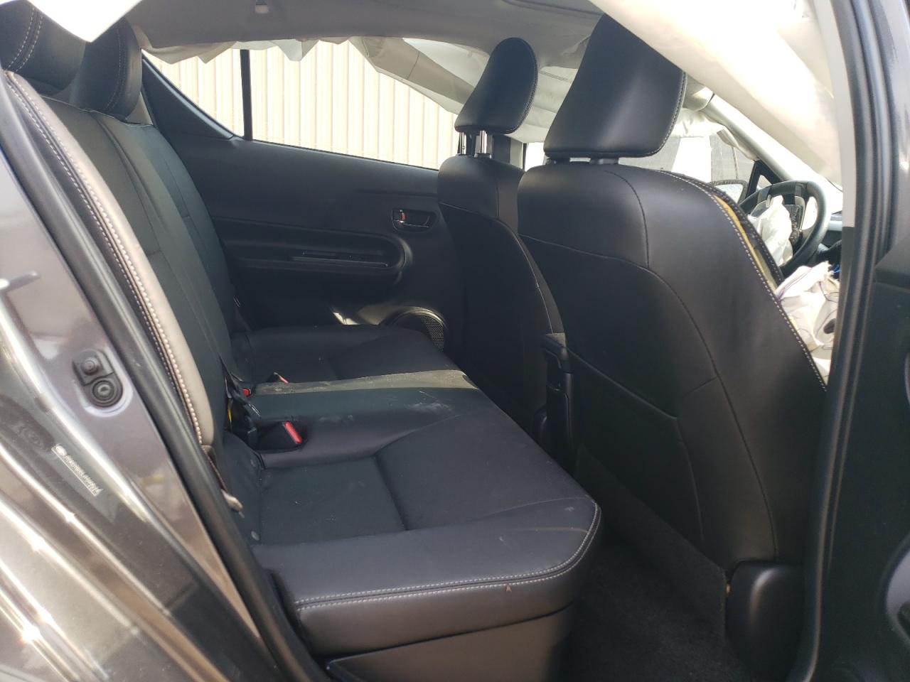 2018 Toyota Prius C VIN: JTDKDTB33J1599574 Lot: 71698025