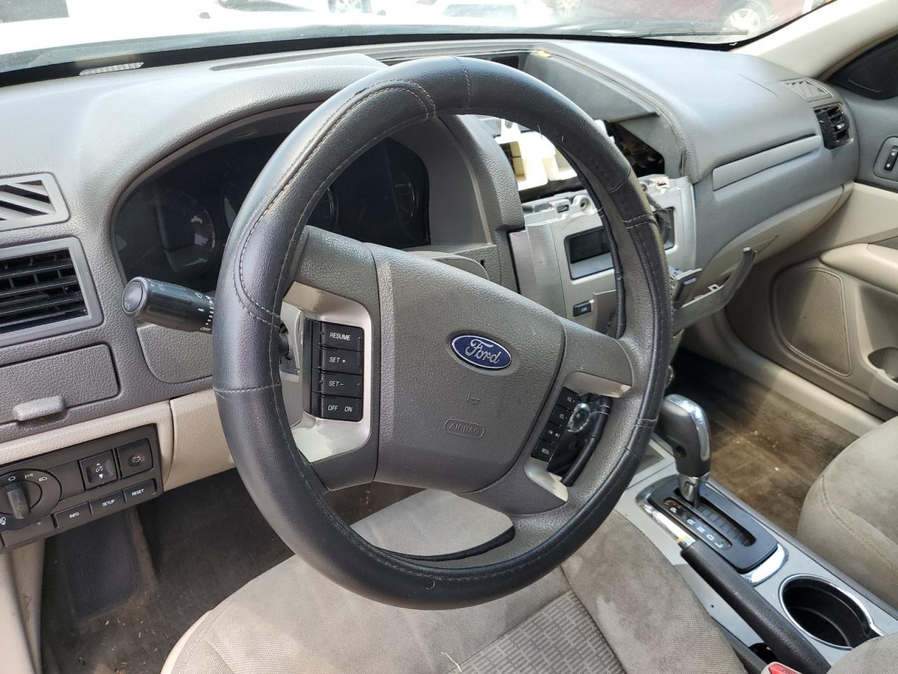 2010 Ford Fusion - Image 8