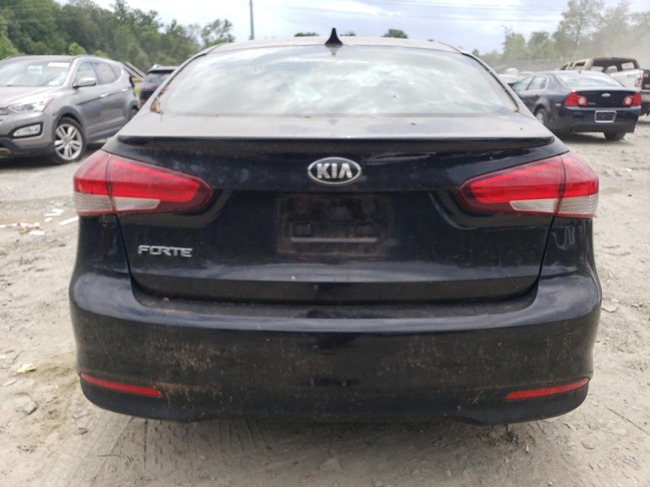 2018 Kia Forte Lx VIN: 3KPFK4A72JE227769 Lot: 76934954