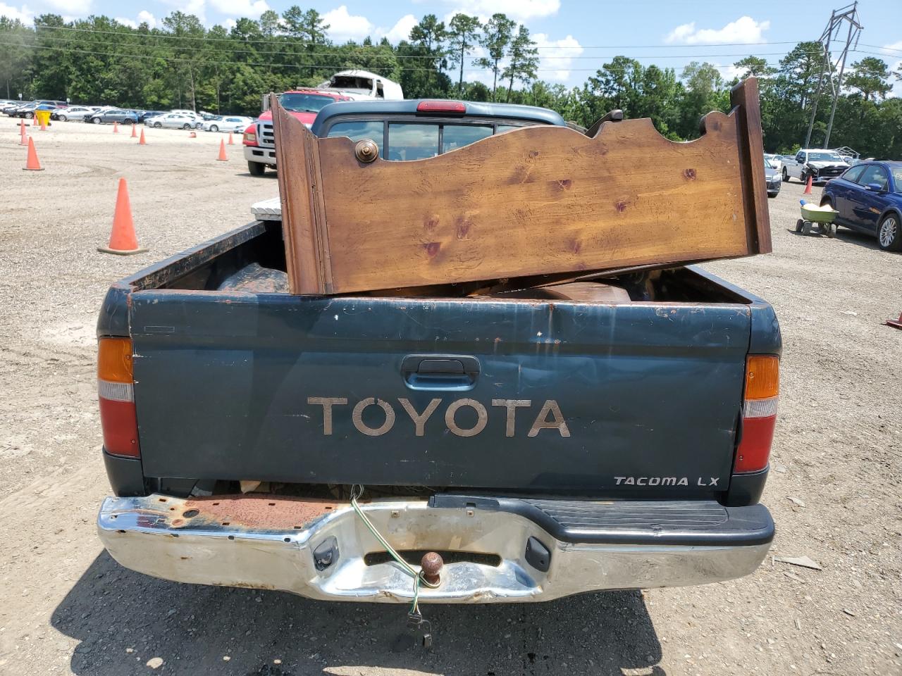 1997 Toyota Tacoma Xtracab VIN: 4TAVL52N6VZ286678 Lot: 55566123