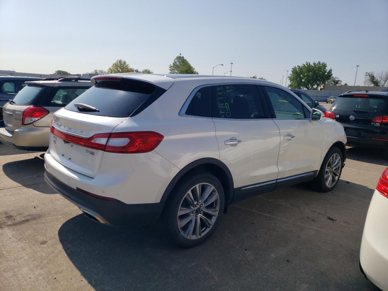 VIN 2LMTJ8LP0GBL69645 2016 LINCOLN MKX no.3