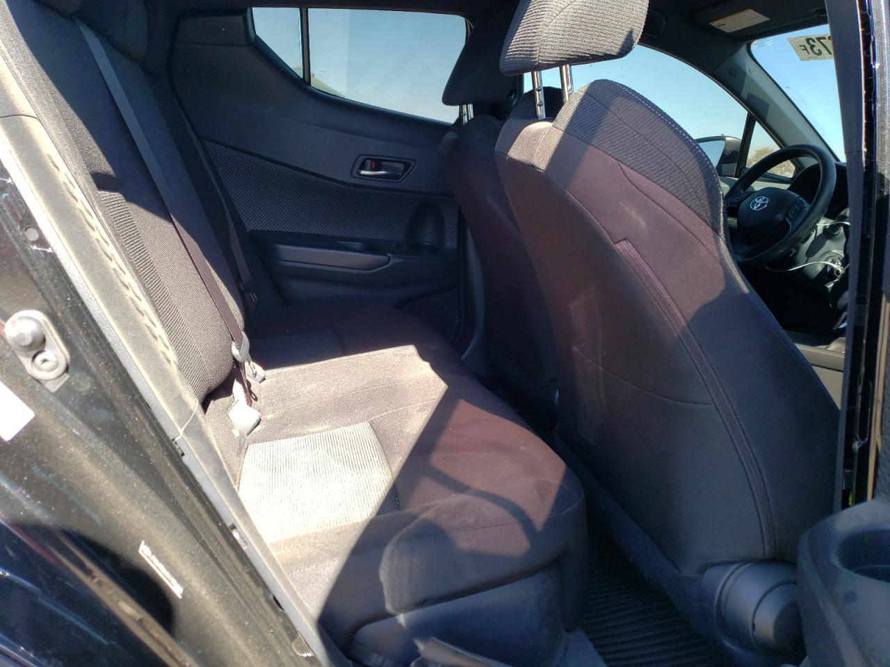 2019 Toyota C-HR - Image 10