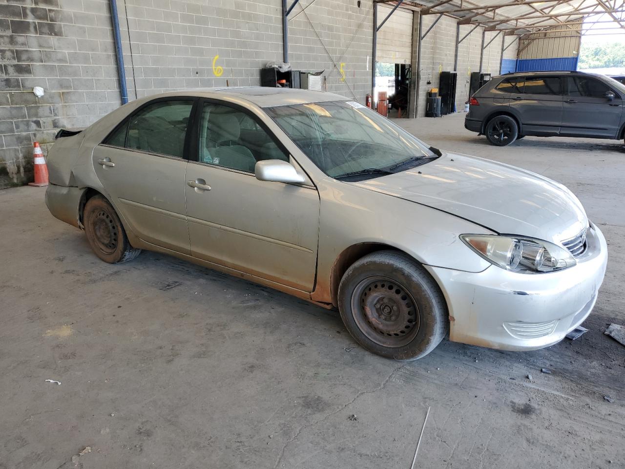 2005 Toyota Camry - Image 4