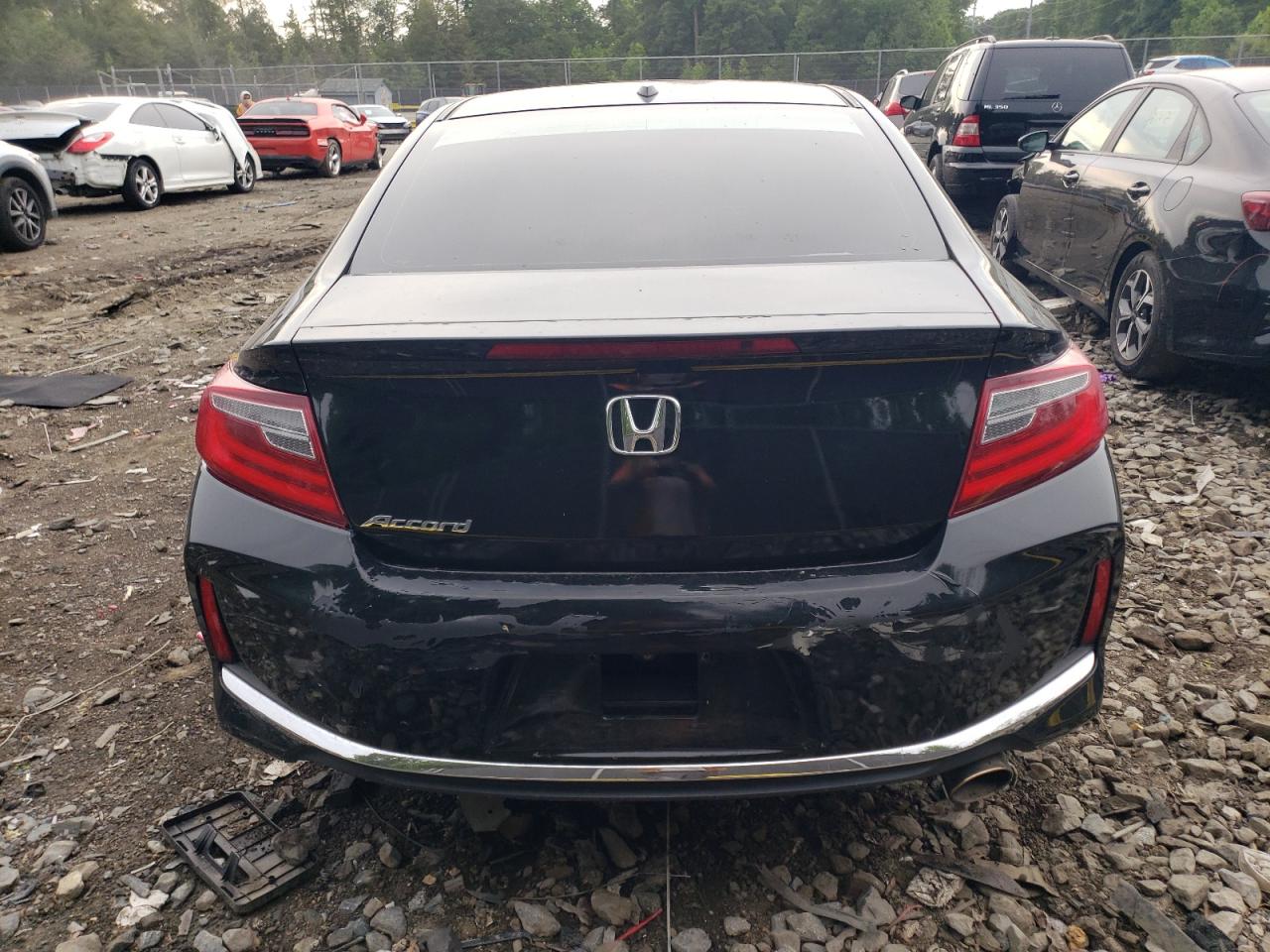 2017 Honda Accord Exl VIN: 1HGCT1B80HA008040 Lot: 56205153