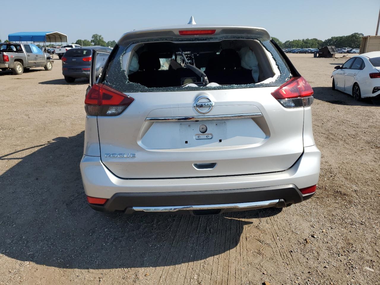 2020 Nissan Rogue - Image 6