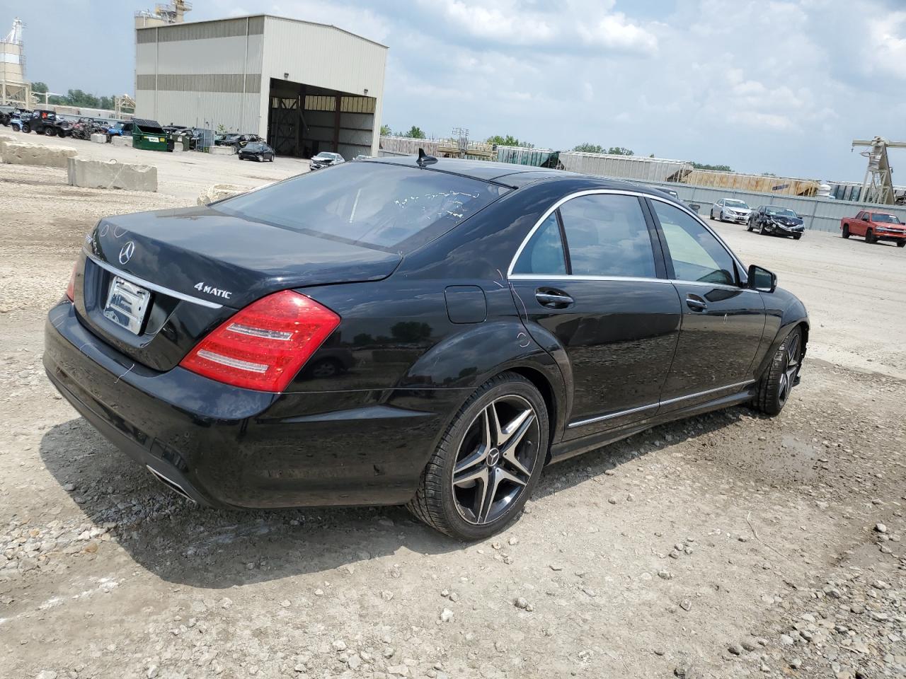 WDDNG9EB2DA536227 2013 Mercedes-Benz S 550 4Matic