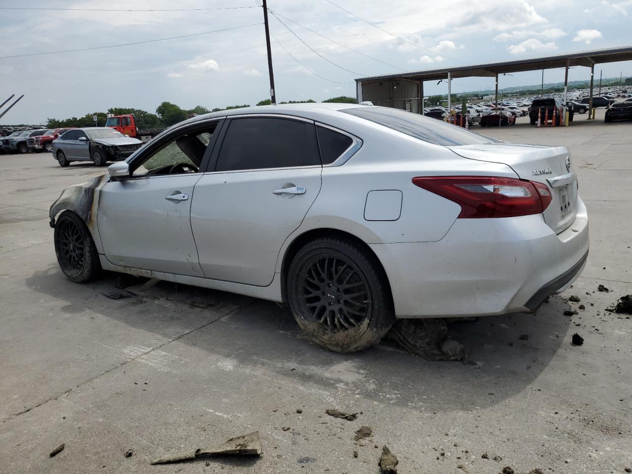 2018 Nissan Altima - Image 2