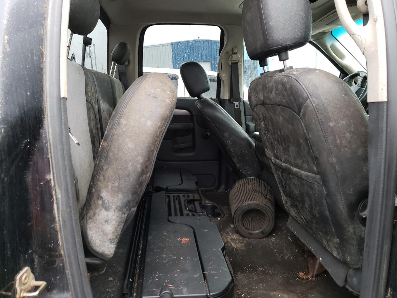 2005 Dodge RAM - Image 10