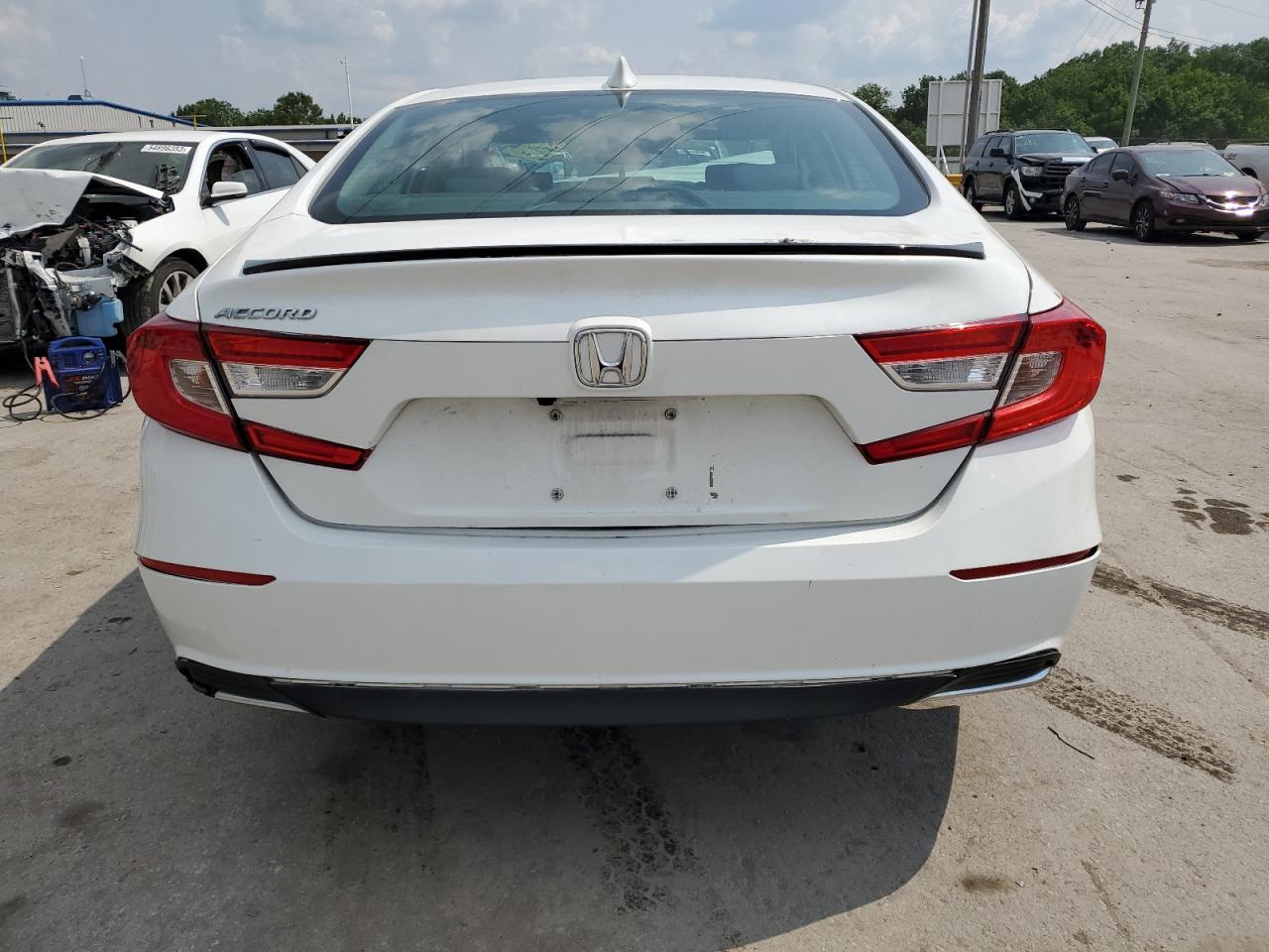 1HGCV1F14JA121342 2018 Honda Accord Lx