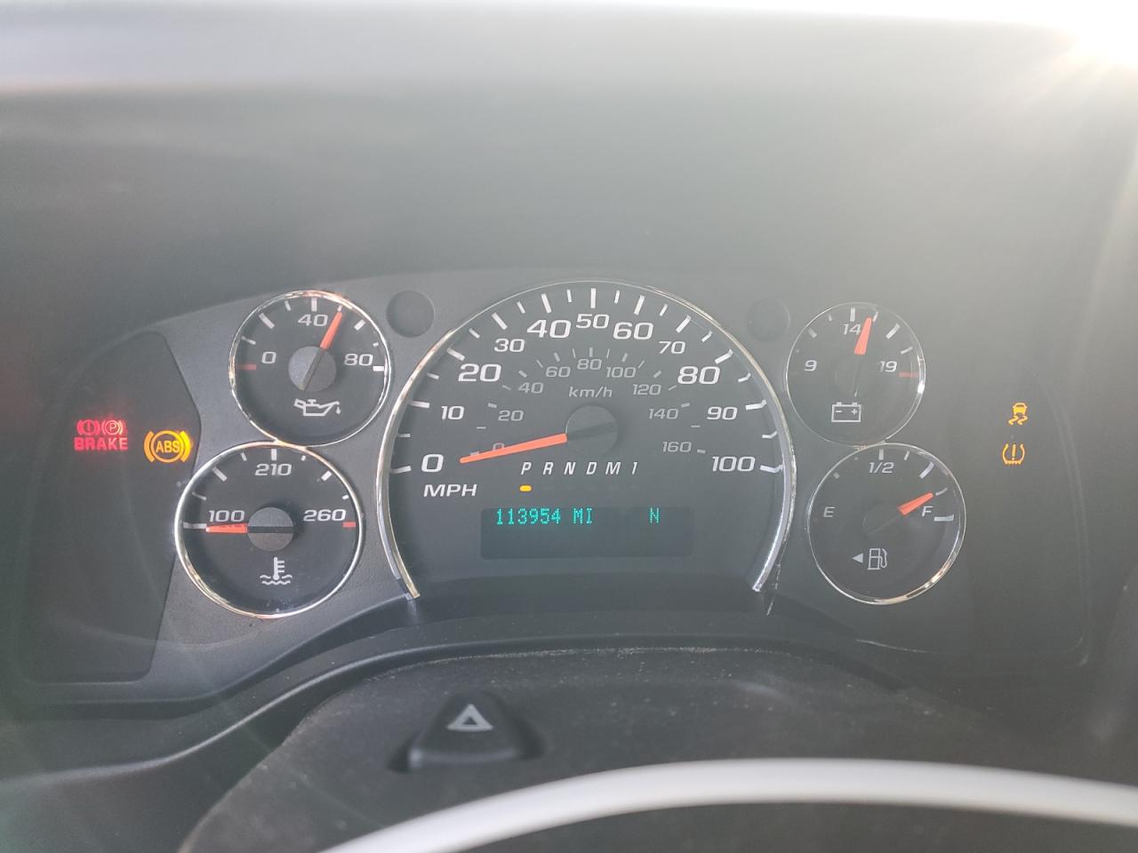 2017 Chevrolet Express - Image 9