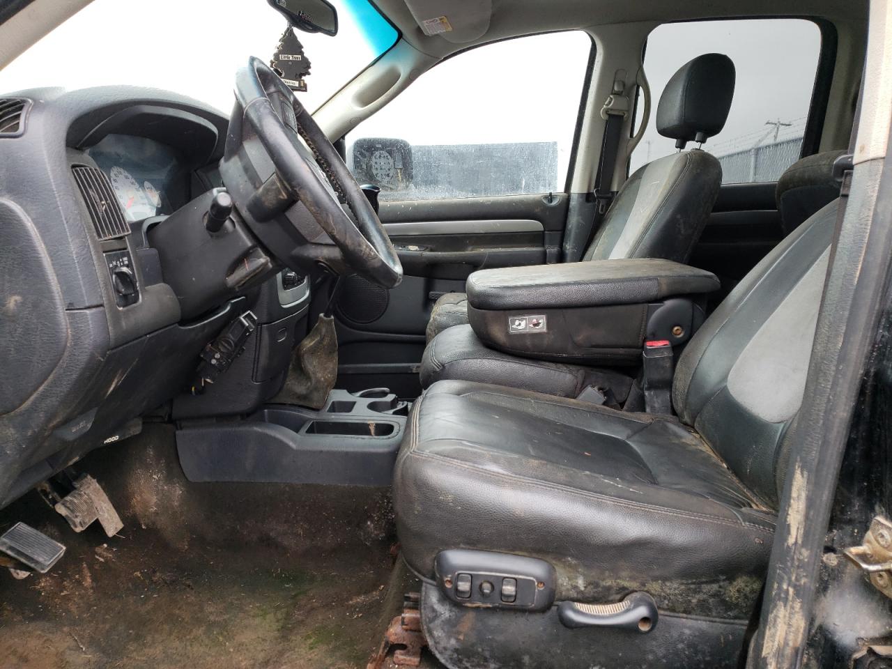 2005 Dodge RAM - Image 7