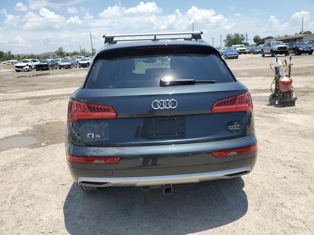 2018 Audi Q5 Premium VIN: WA1ANAFY2J2233239 Lot: 57736433