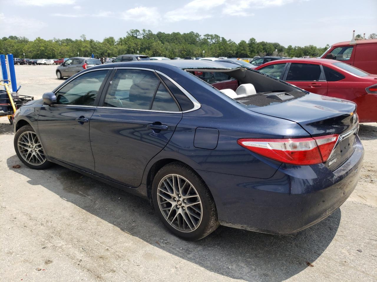 4T4BF1FK3FR451674 2015 Toyota Camry Le