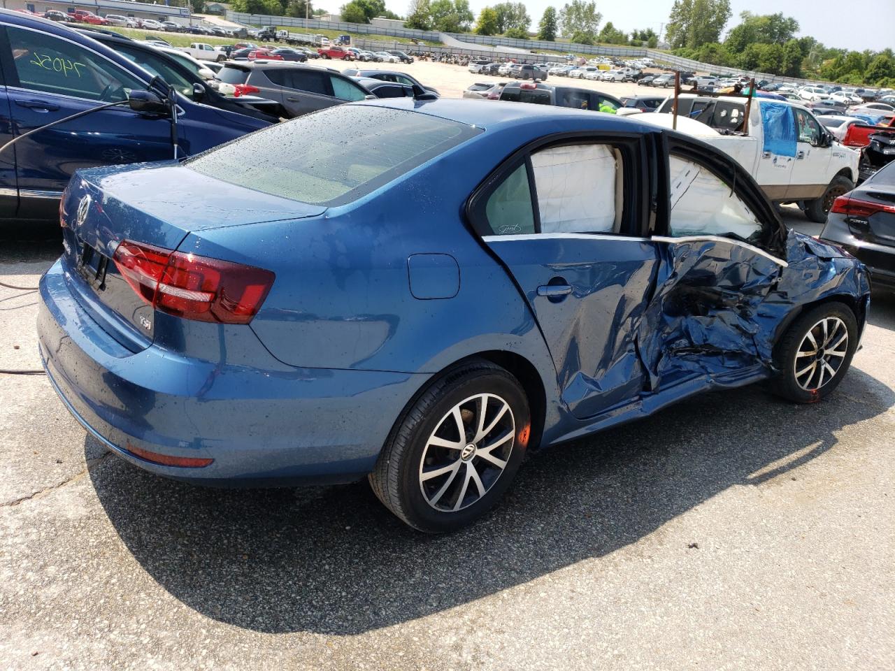 3VWDB7AJ2HM355351 2017 Volkswagen Jetta Se