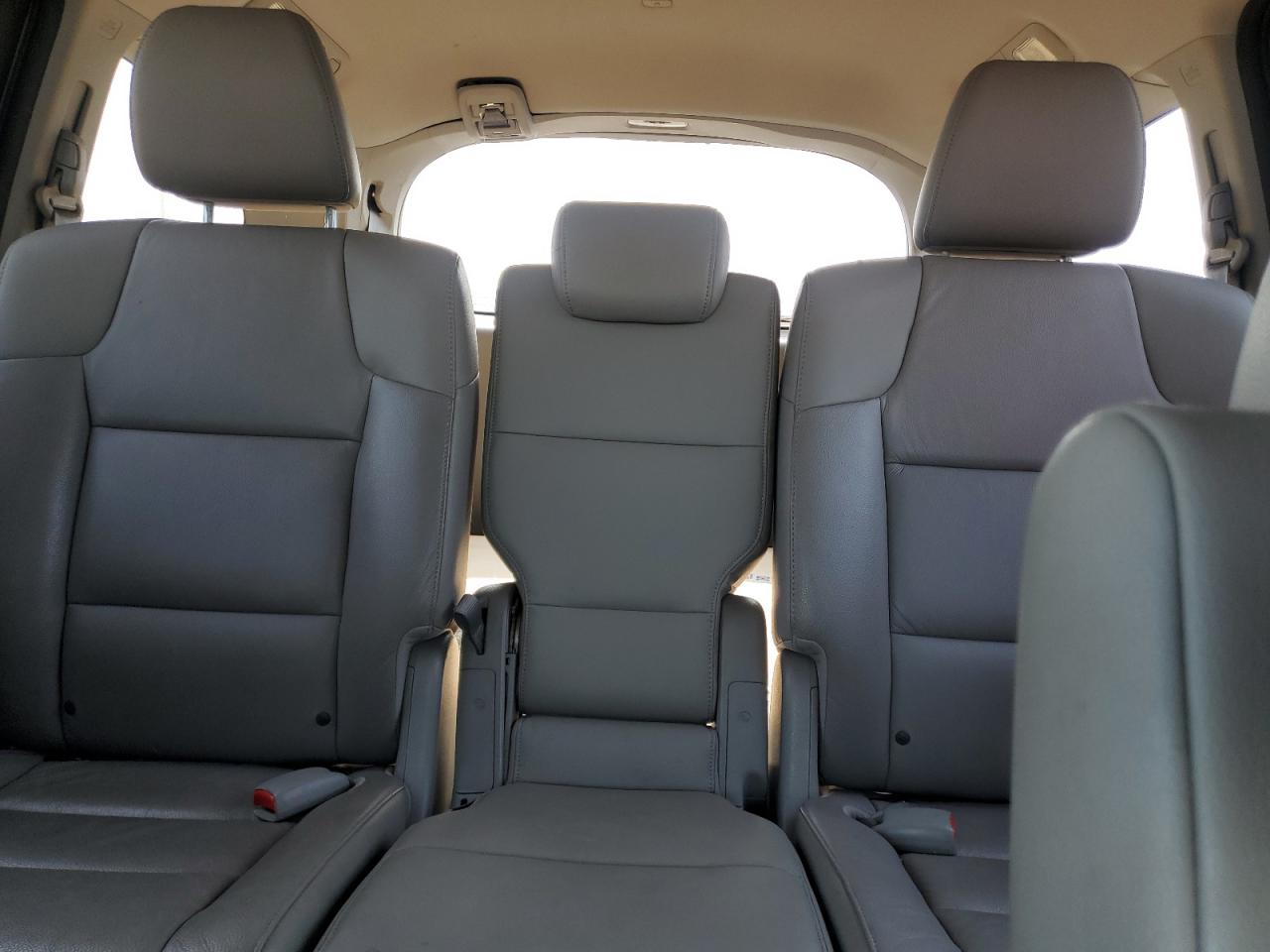 2012 Honda Odyssey - Image 10