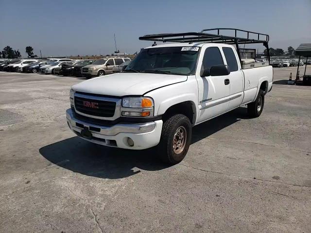 2003 GMC Sierra C2500 Heavy Duty VIN: 1GTHC29G63E123704 Lot: 58257733