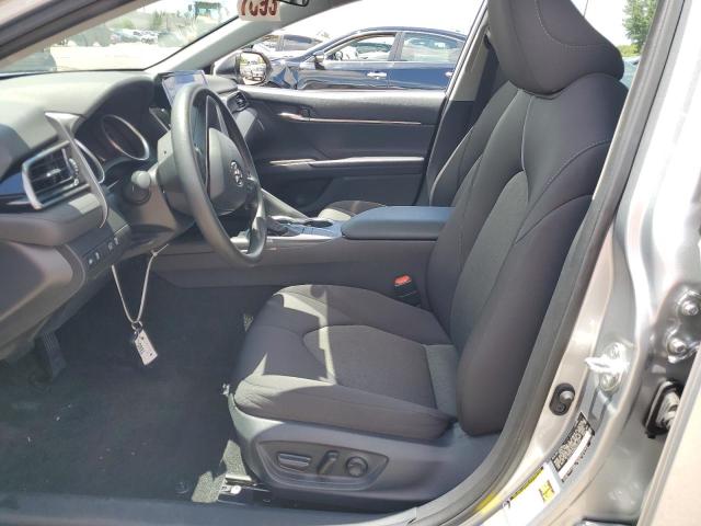  TOYOTA CAMRY 2022 Серебристый