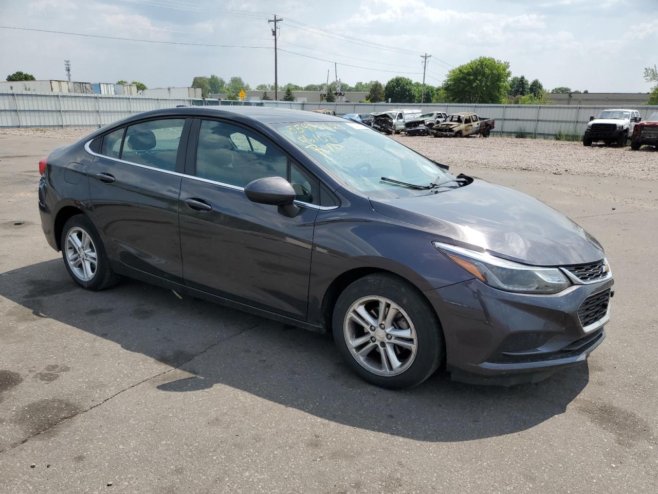 2017 Chevrolet Cruze - Image 4