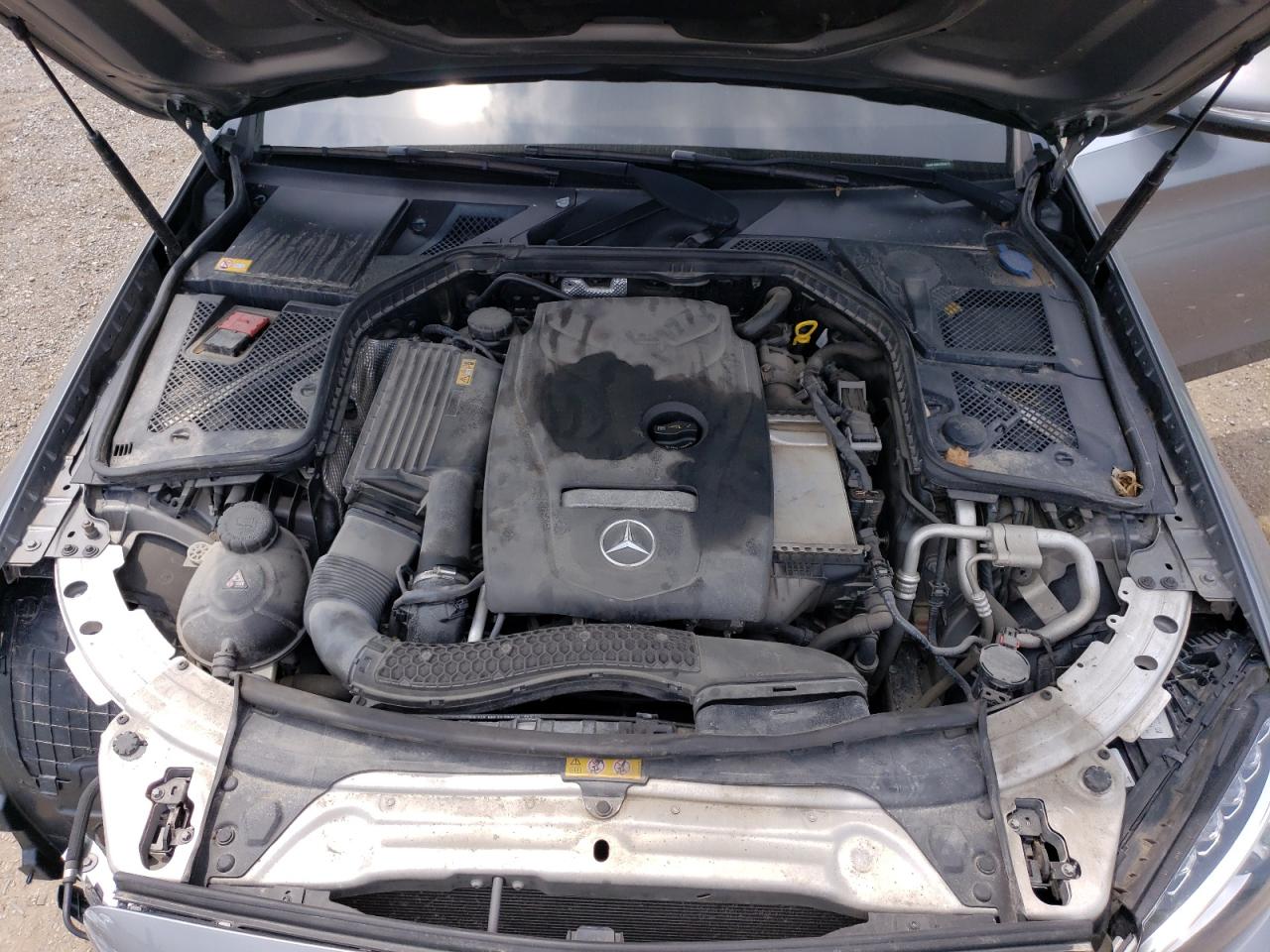 2015 Mercedes-Benz C 300 4Matic VIN: 55SWF4KB8FU058672 Lot: 56169103