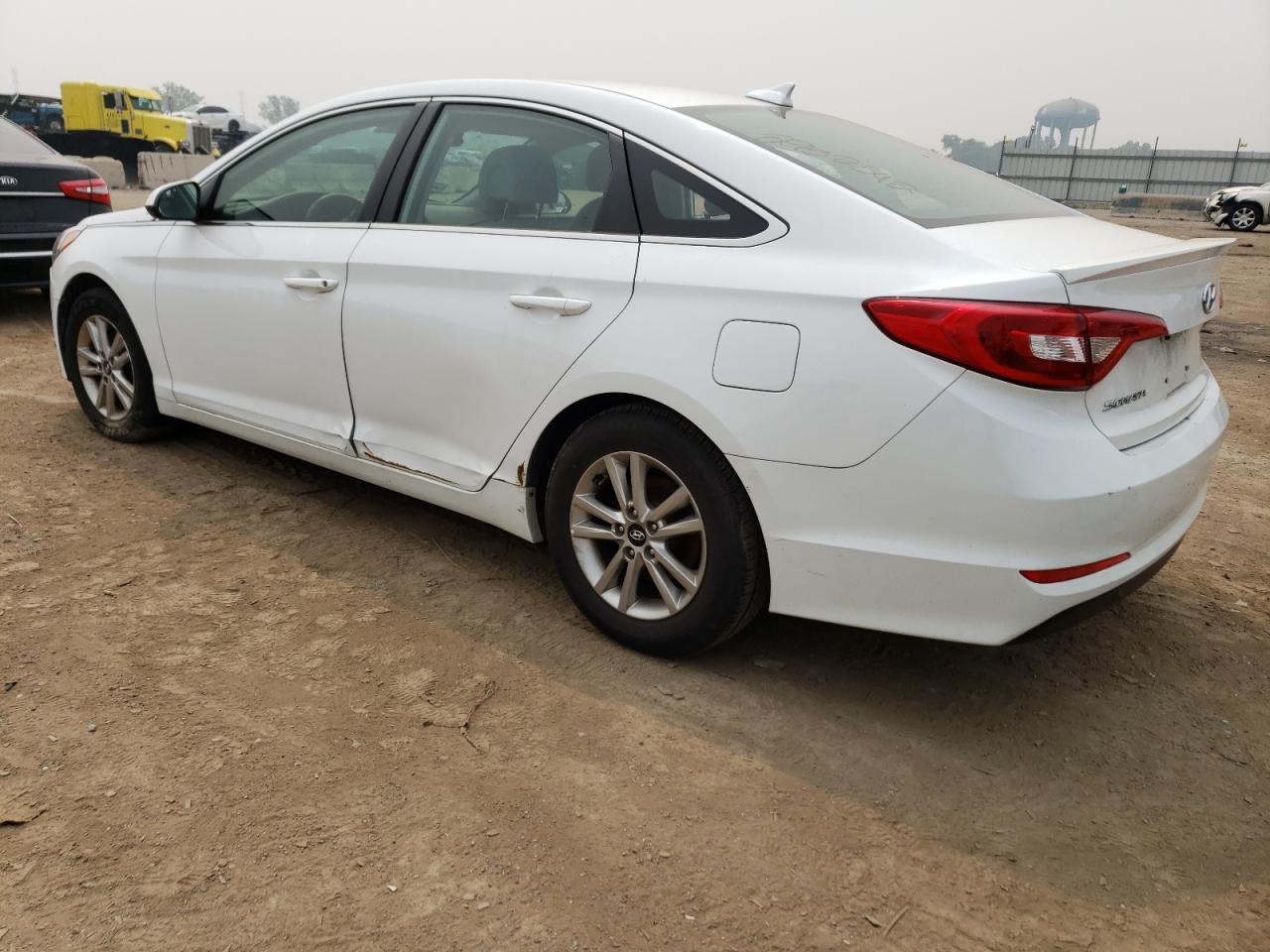 5NPE24AF8HH568036 2017 HYUNDAI SONATA - Image 2