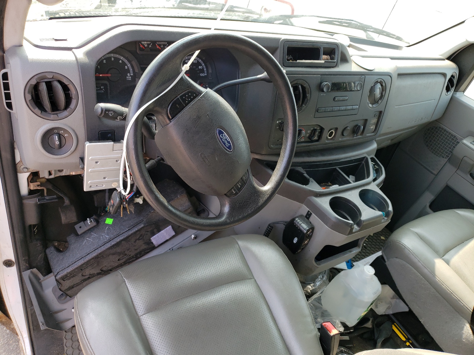 1FTNE14W19DA19108 2009 Ford Econoline E150 Van