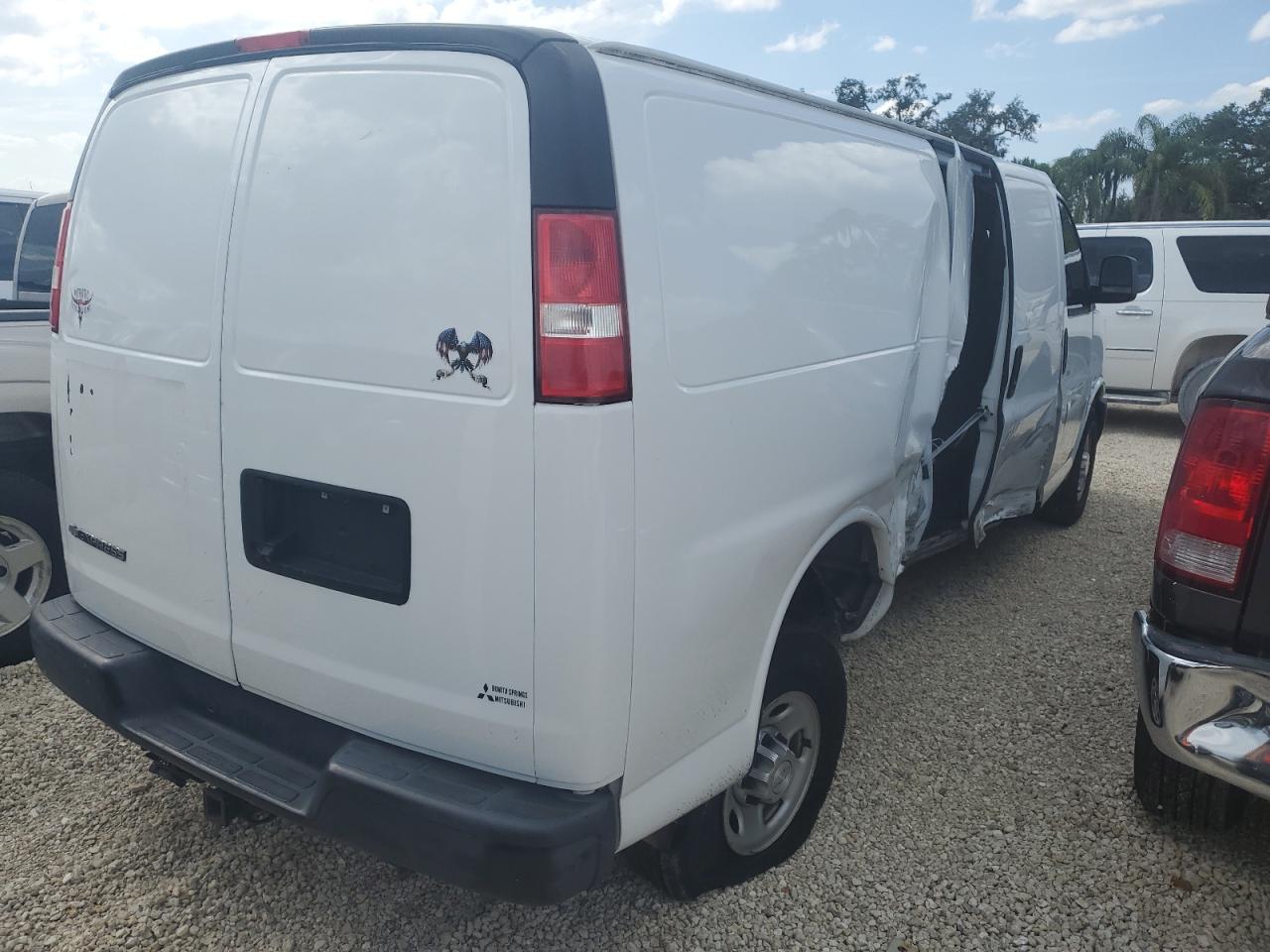 2017 Chevrolet Express - Image 3