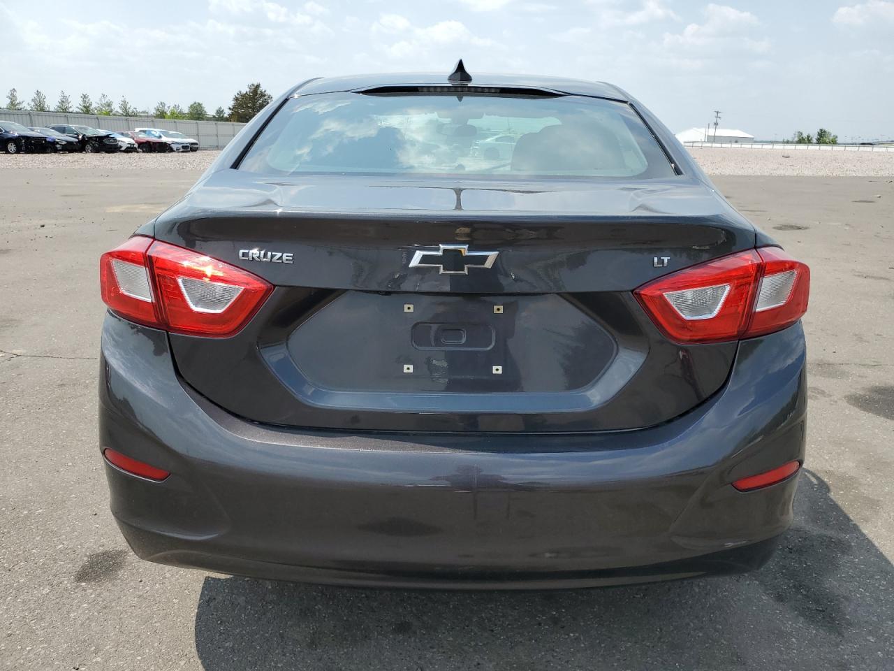 2017 Chevrolet Cruze - Image 6