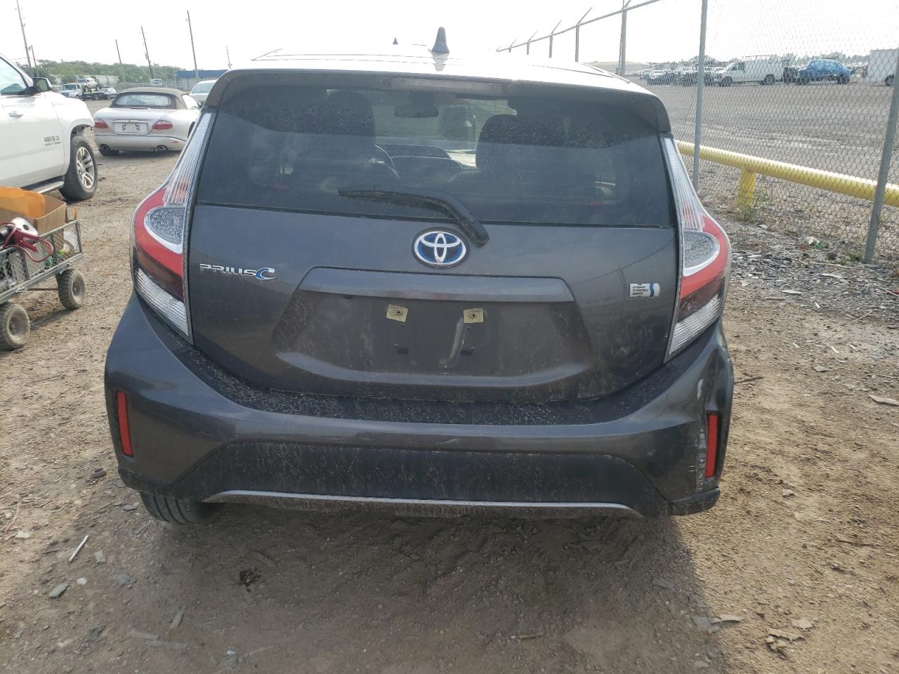 2018 Toyota Prius C VIN: JTDKDTB33J1599574 Lot: 71698025