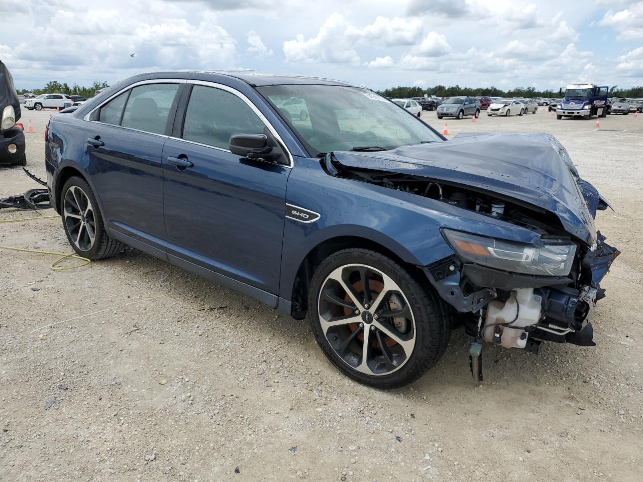 2016 Ford Taurus Sho VIN: 1FAHP2KT5GG143261 Lot: 54559293