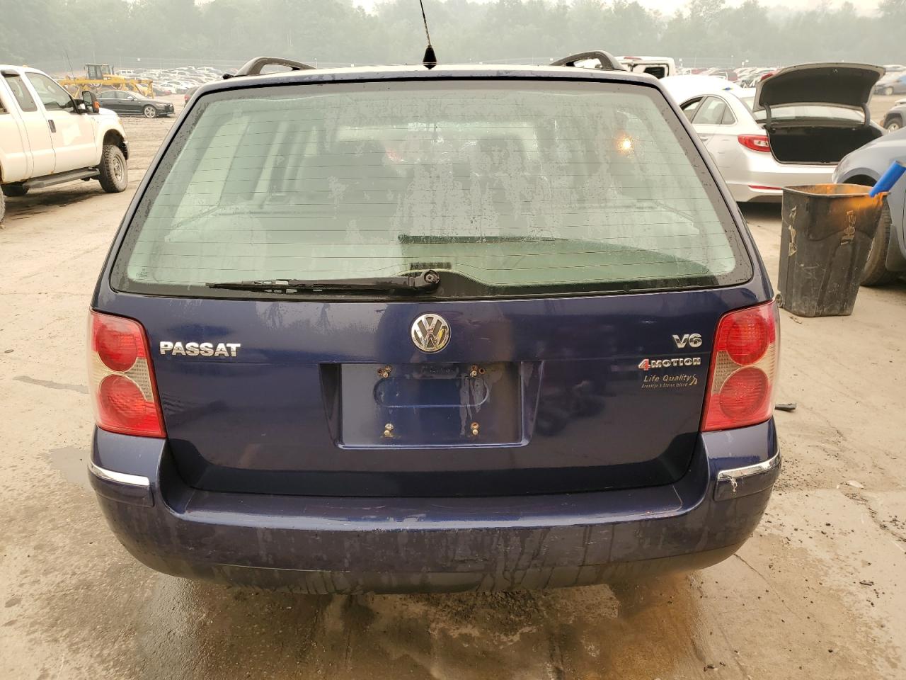 2002 Volkswagen Passat Glx 4Motion VIN: WVWYH63B72E210144 Lot: 54756875