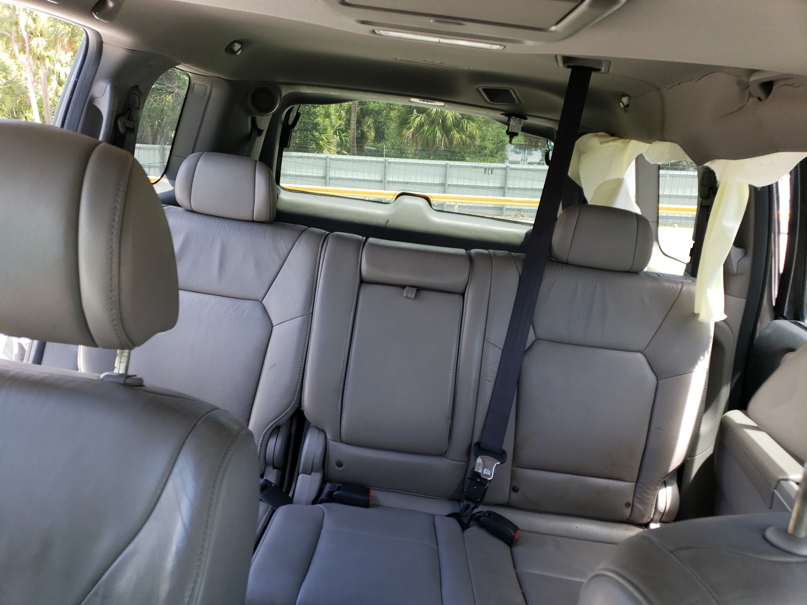 5FNYF4H94AB019083 2010 Honda Pilot Touring