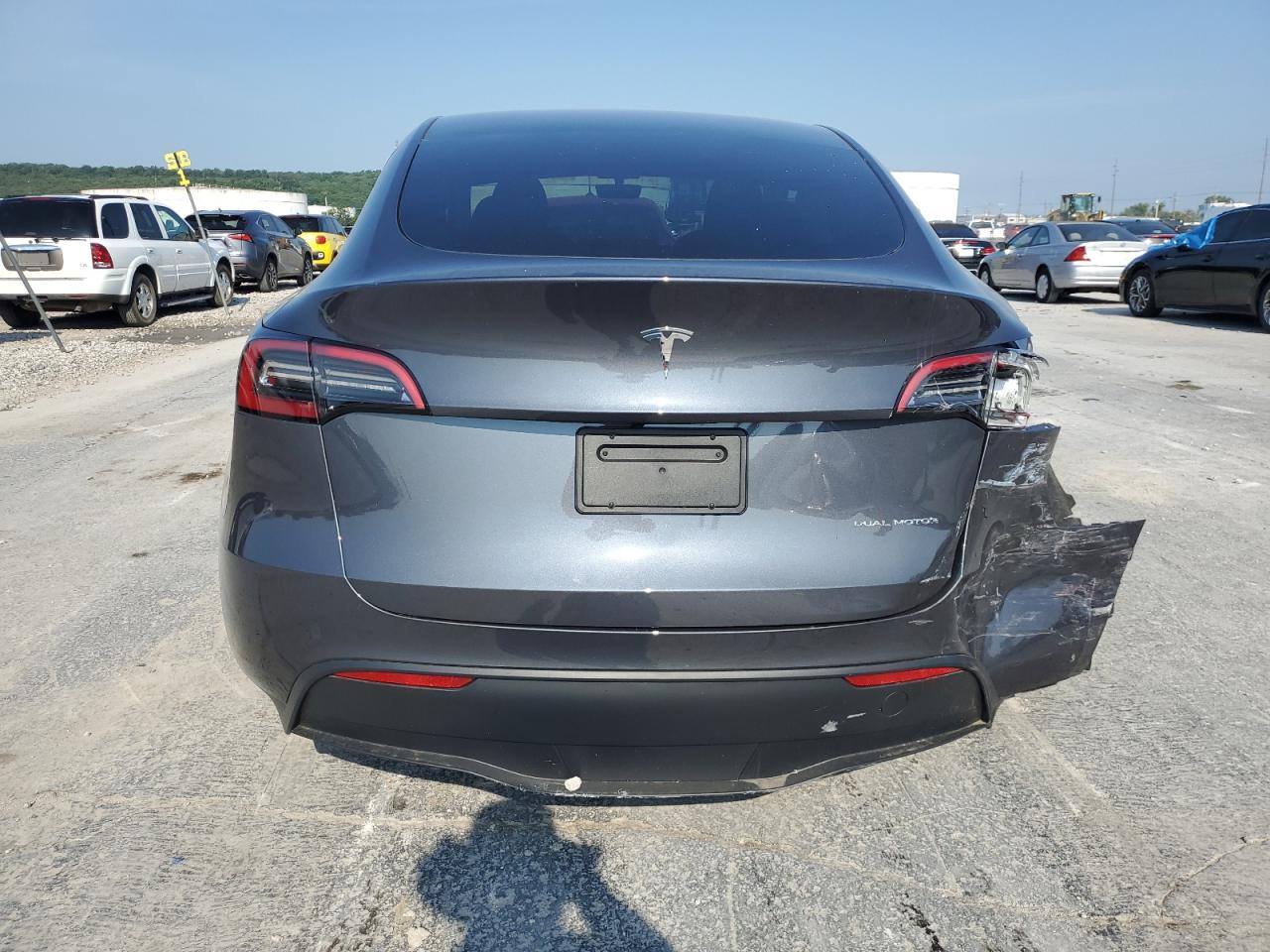 2023 Tesla Model Y VIN: 7SAYGDEE4PF752566 Lot: 61384664