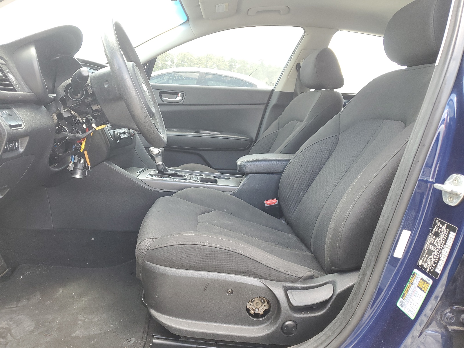 5XXGT4L38HG132453 2017 Kia Optima Lx