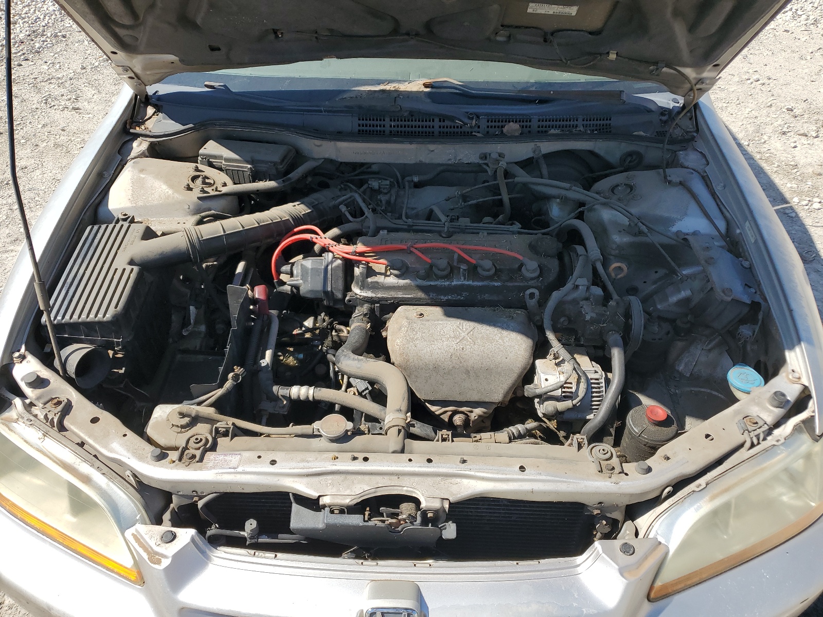 1HGCG6657XA164124 1999 Honda Accord Lx