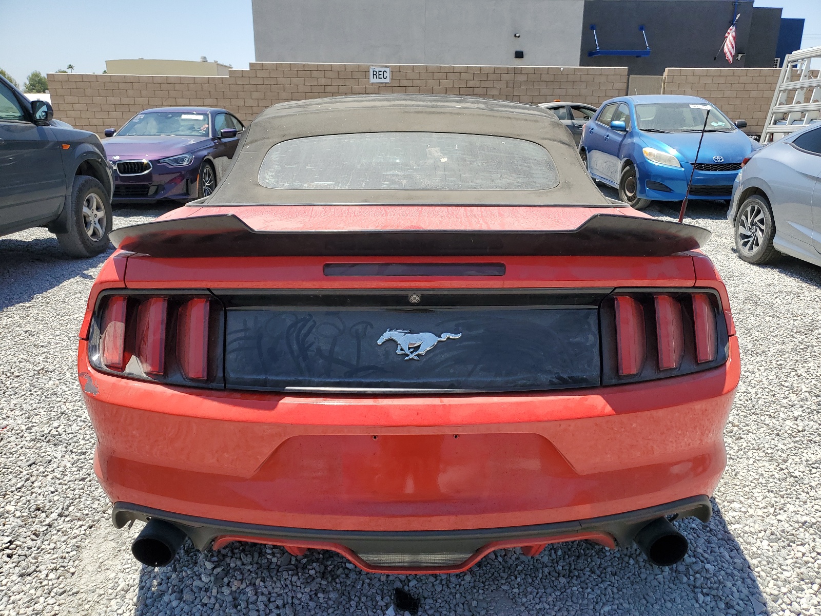 1FATP8UH1F5400691 2015 Ford Mustang