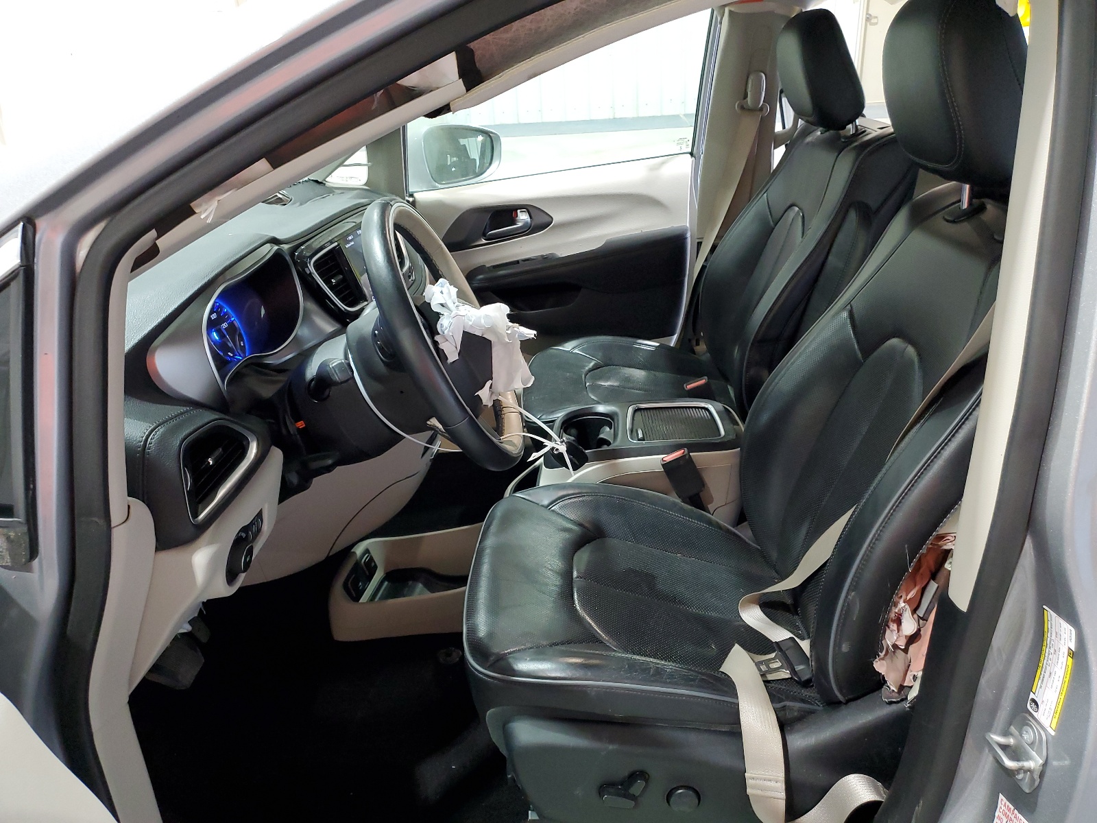 2C4RC1GG9JR251548 2018 Chrysler Pacifica Limited