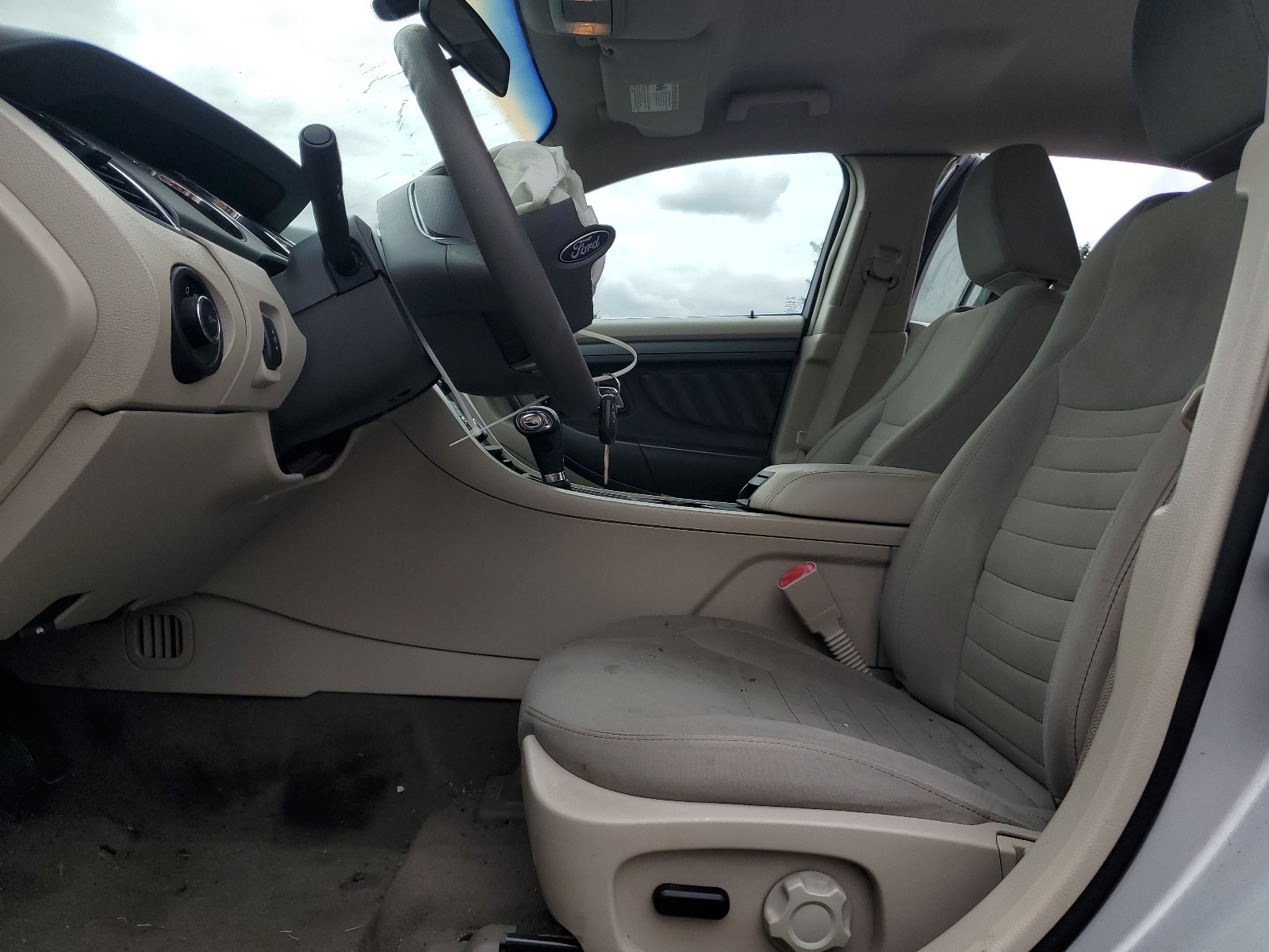 1FAHP2DW1BG134735 2011 Ford Taurus Se