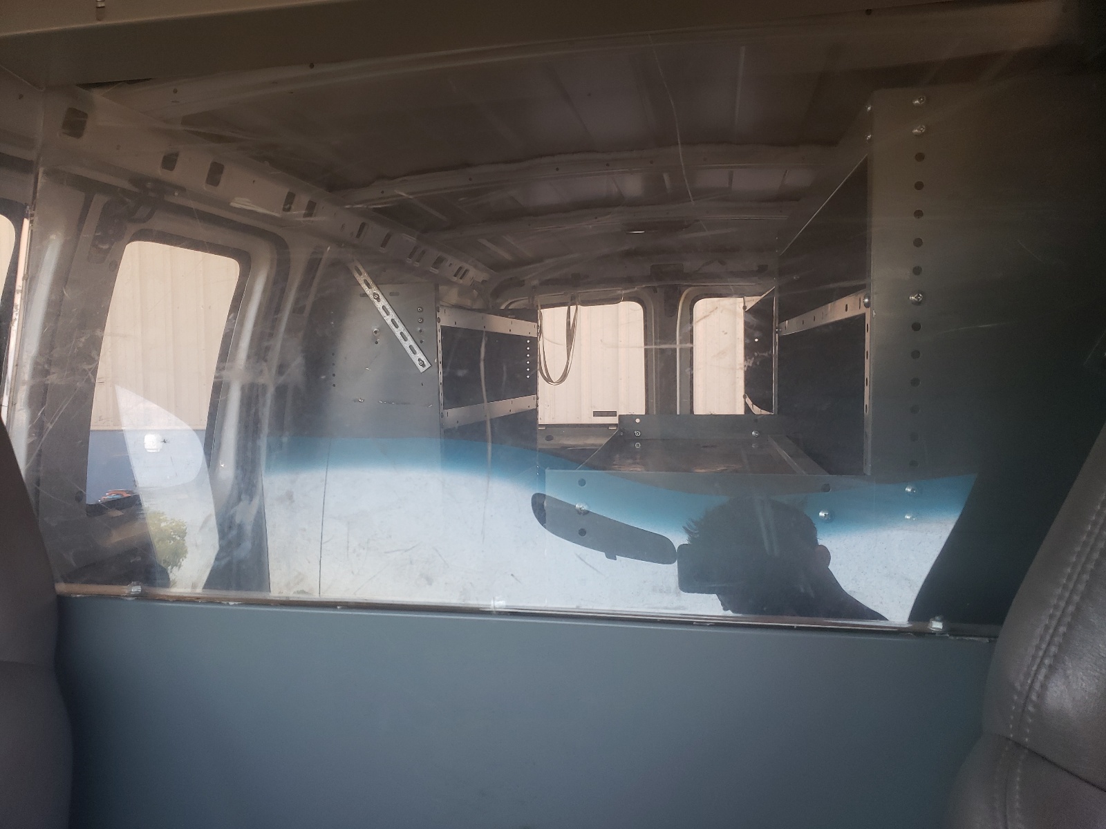 1GCFG25W111119461 2001 Chevrolet Express G2500