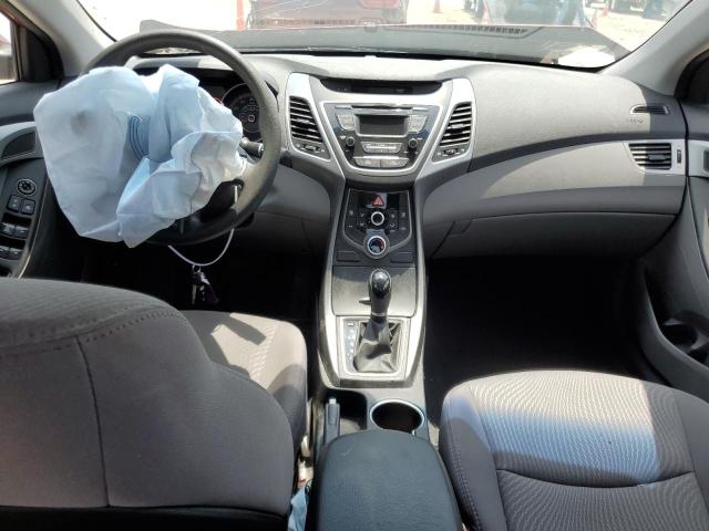  HYUNDAI ELANTRA 2016 Красный